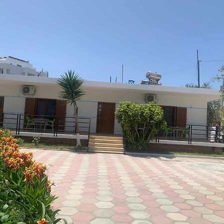 Guesthouse Sueda Ksamil Bagian luar foto