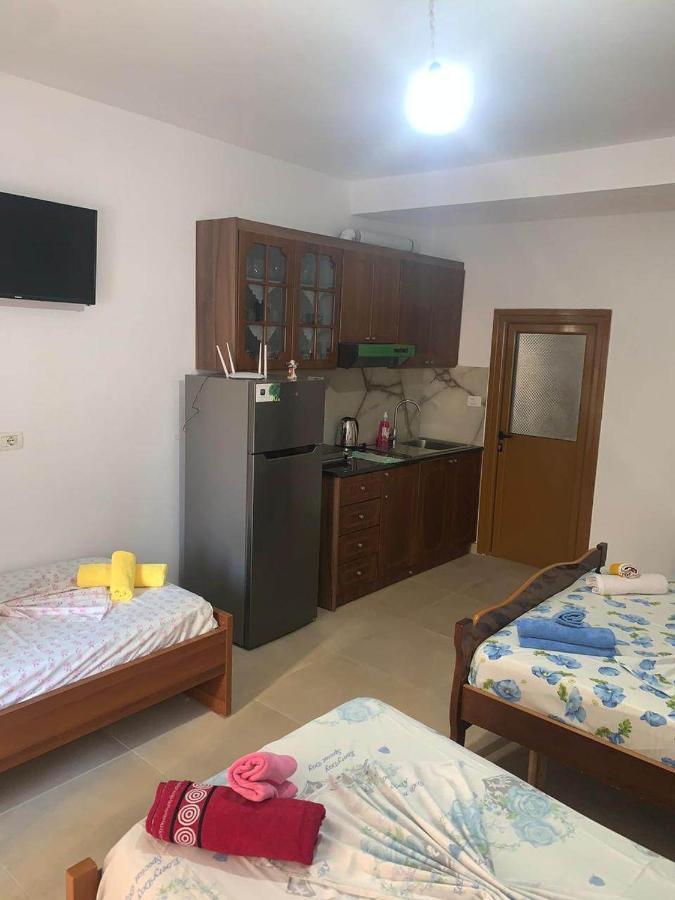 Guesthouse Sueda Ksamil Bagian luar foto