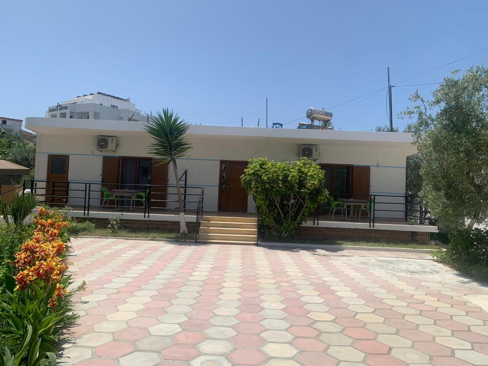 Guesthouse Sueda Ksamil Bagian luar foto