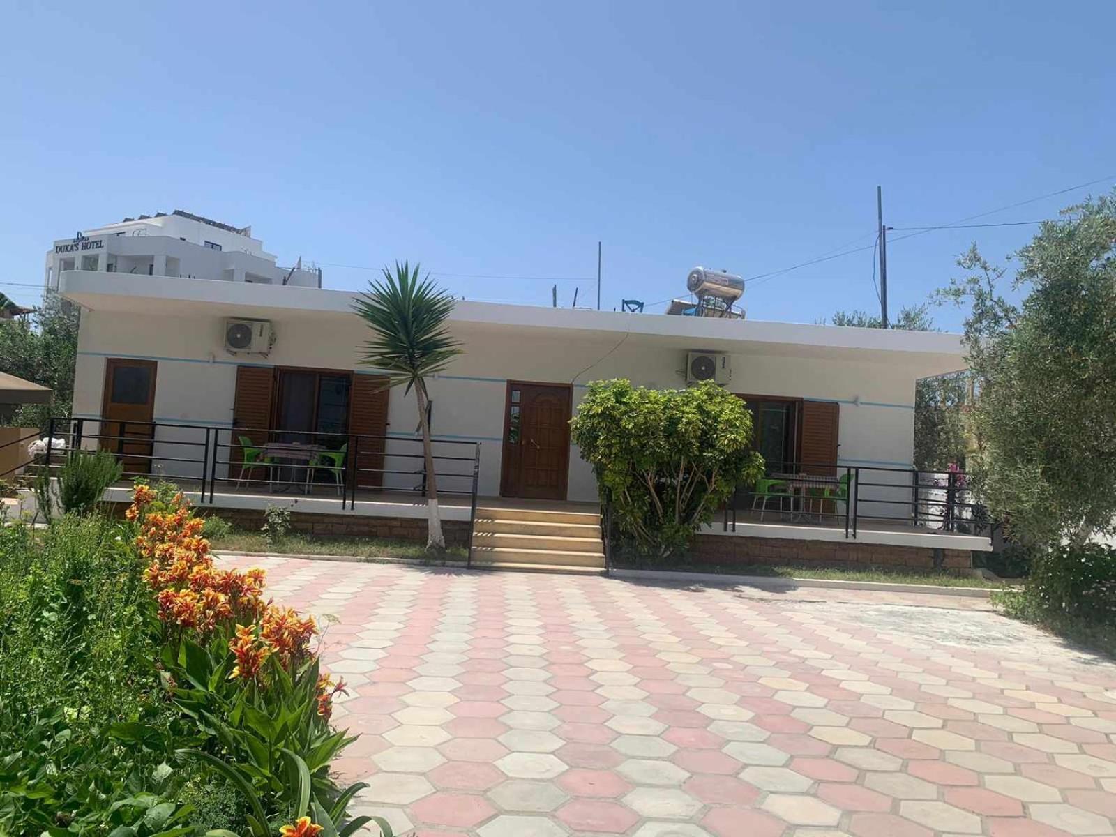 Guesthouse Sueda Ksamil Bagian luar foto
